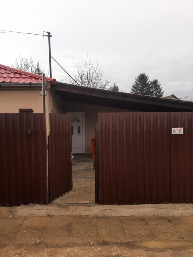 Viktoria vendégház Miskolc Exterior foto